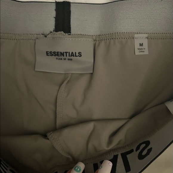 NWT - FEAR OF GOD - ESSENTIALS BIKER SHORTS MOSS - Picture 2 of 5